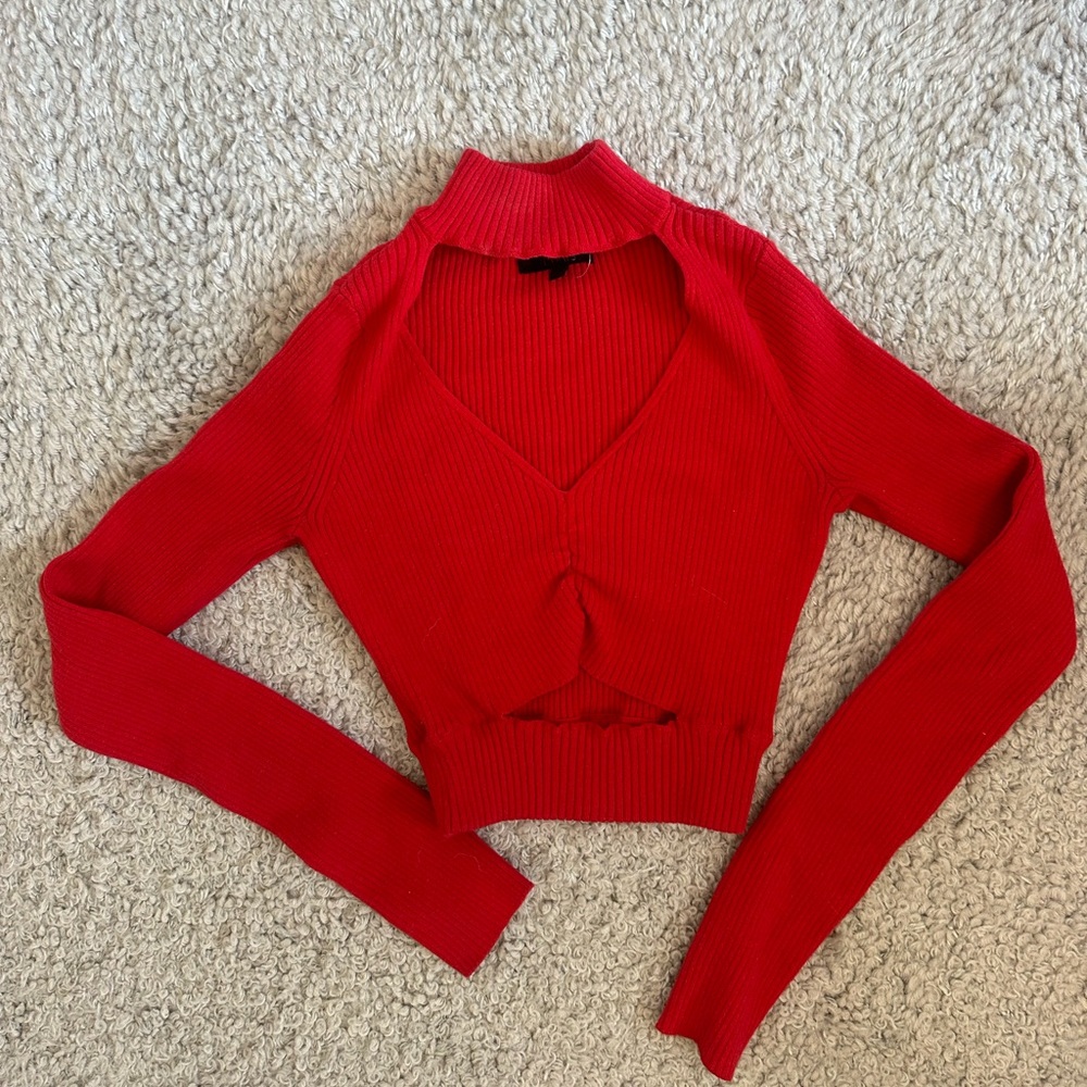 H:ours revolve red top
